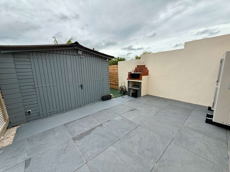 Maison à VILLEVEQUE