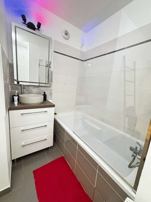 Appartement à SAINT-FONS