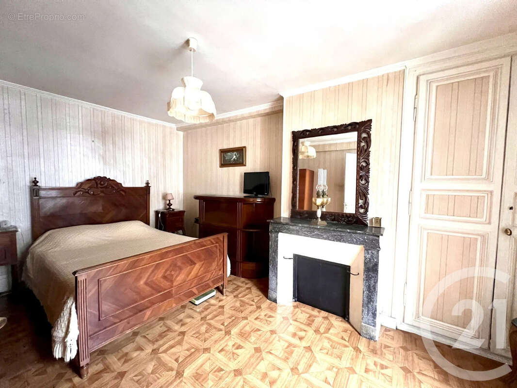 Appartement à FONTAINEBLEAU