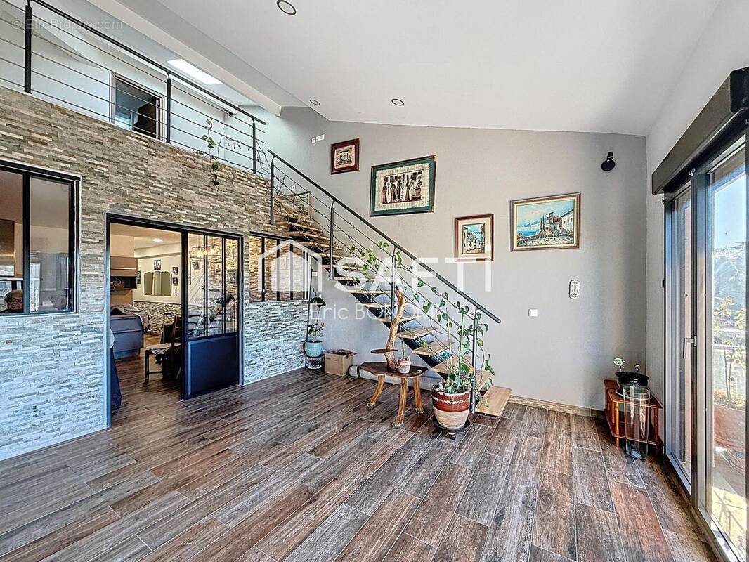 Photo 1 - Appartement à FREJUS