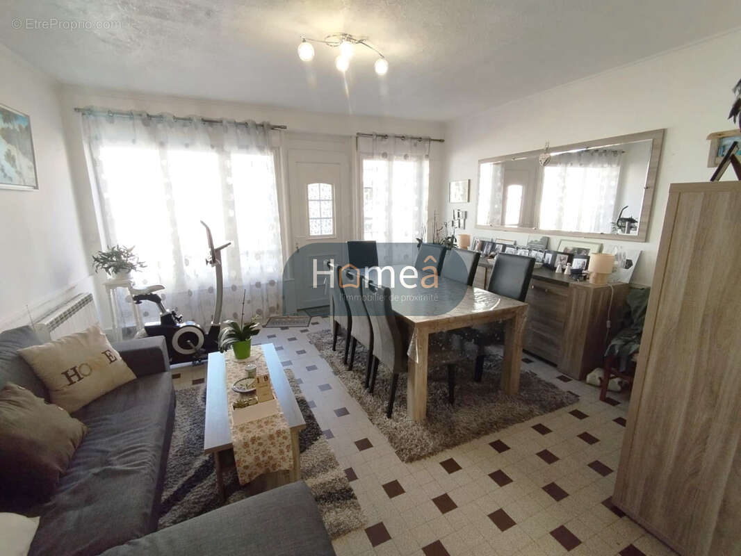 Maison 5 pièces et jardin centre Yerville - photo 4