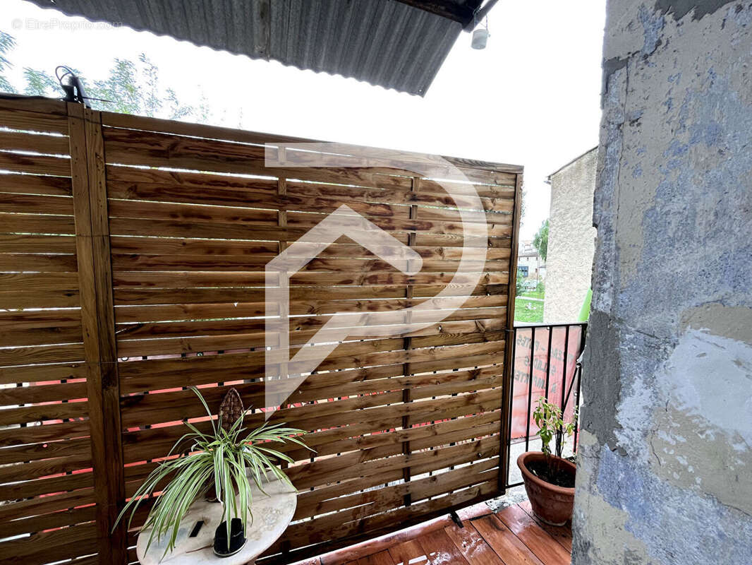 Commerce à VINON-SUR-VERDON