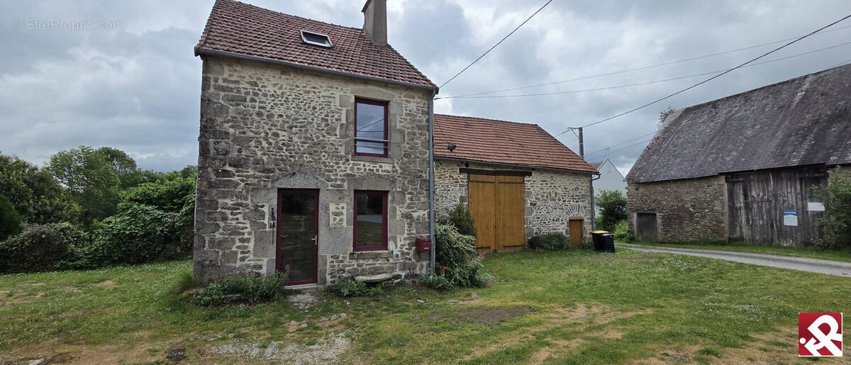 Maison à VAREILLES