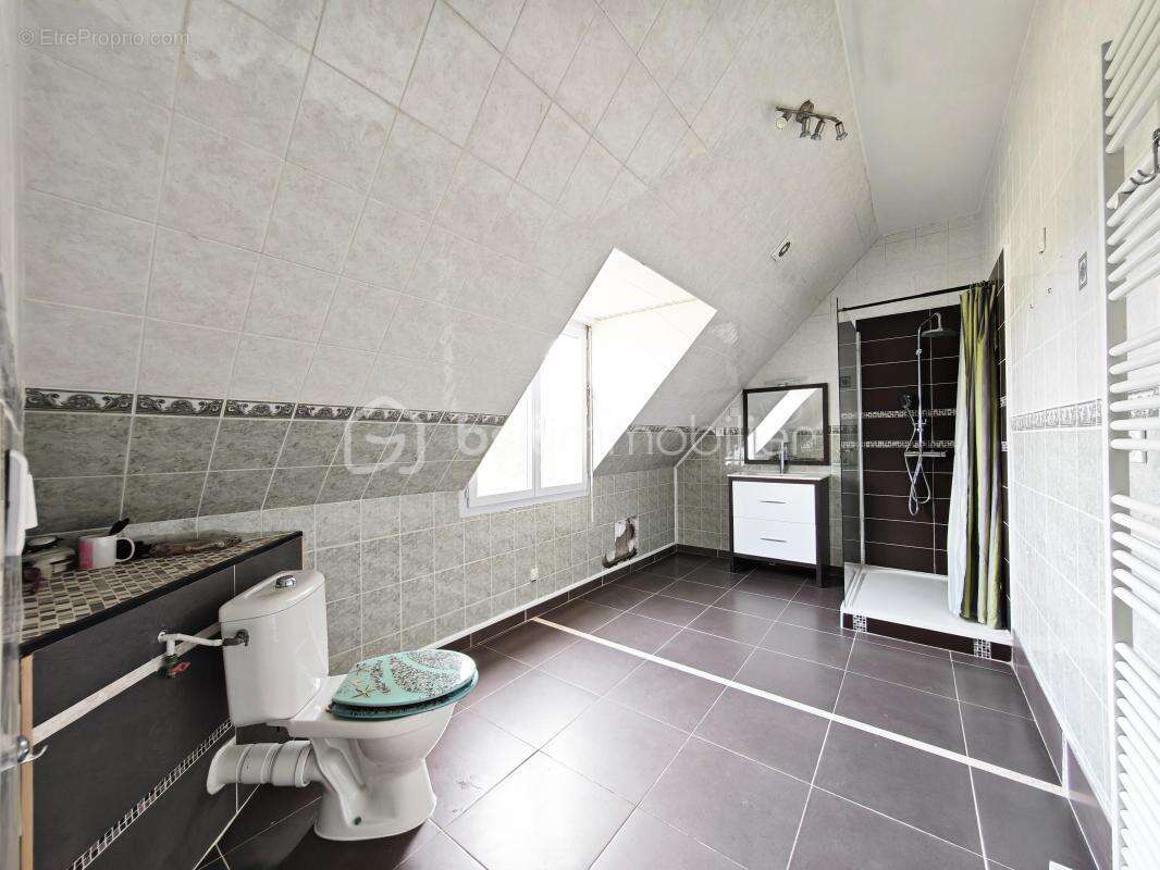 Grande maison, petit prix - photo 12