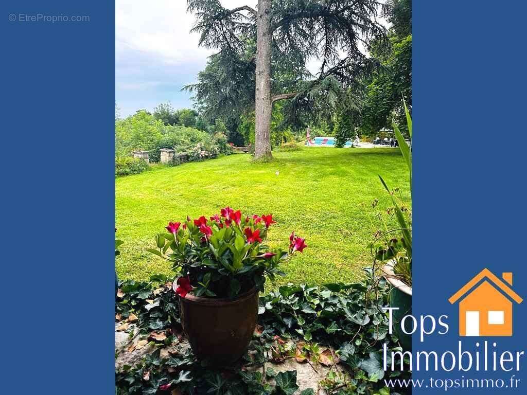 Maison à VAILHOURLES