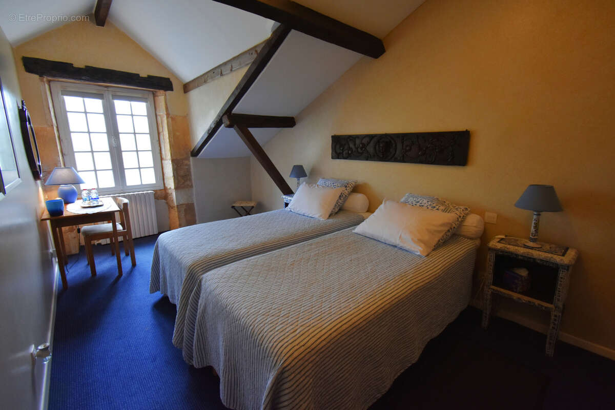 Maison à PUY-L&#039;EVEQUE