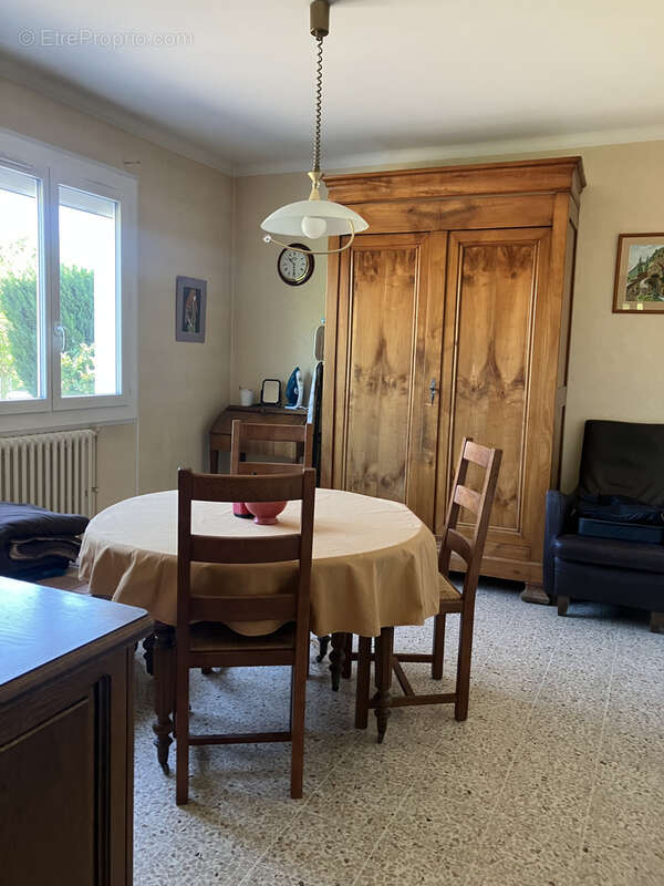 Maison à SAINT-GENIS-LES-OLLIERES