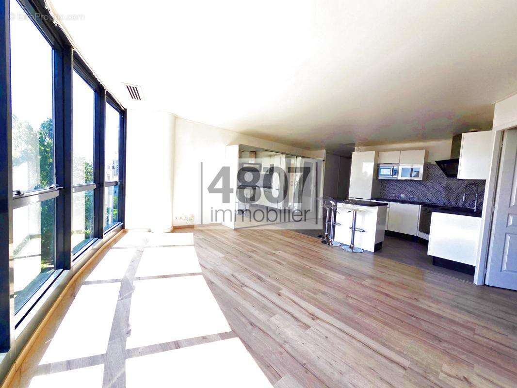 ANNEMASSE - T3 66 m2 Proche tram esprit Loft - photo 5