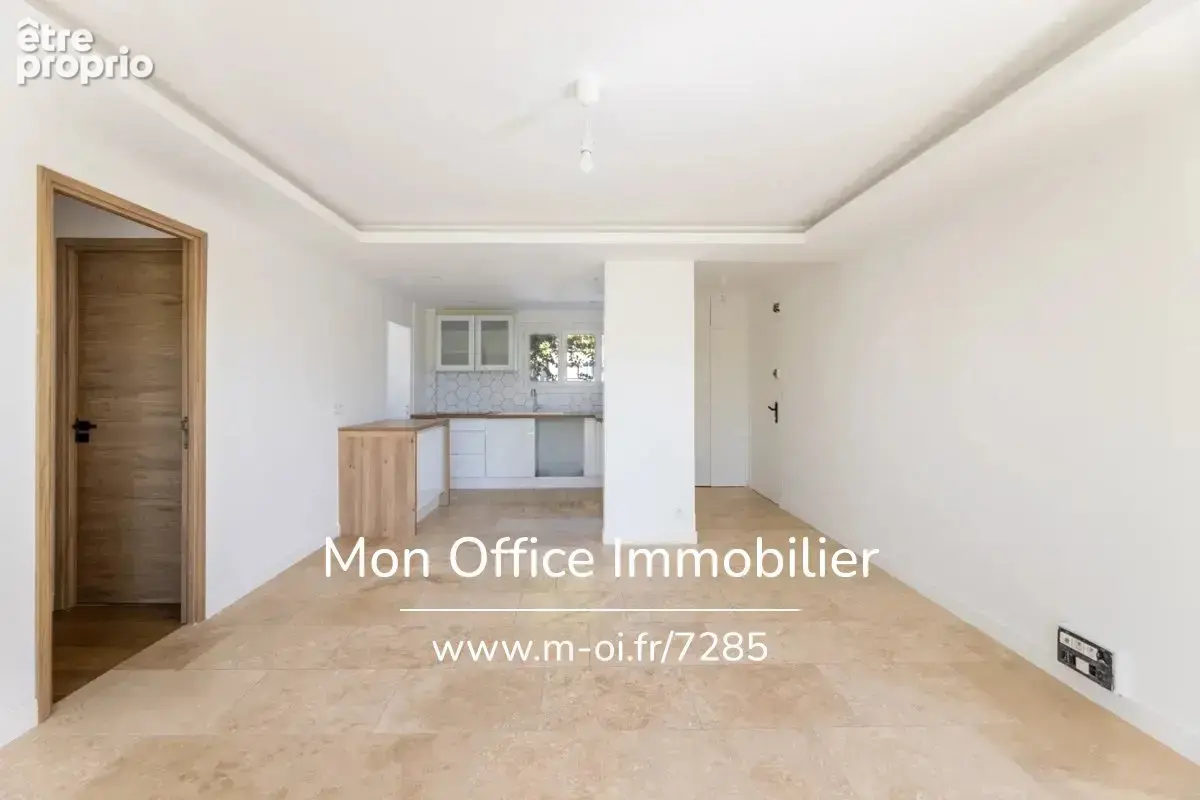 Référence : 7285-NAM - Appartement 4 pièces balcon cave et parking - photo 4