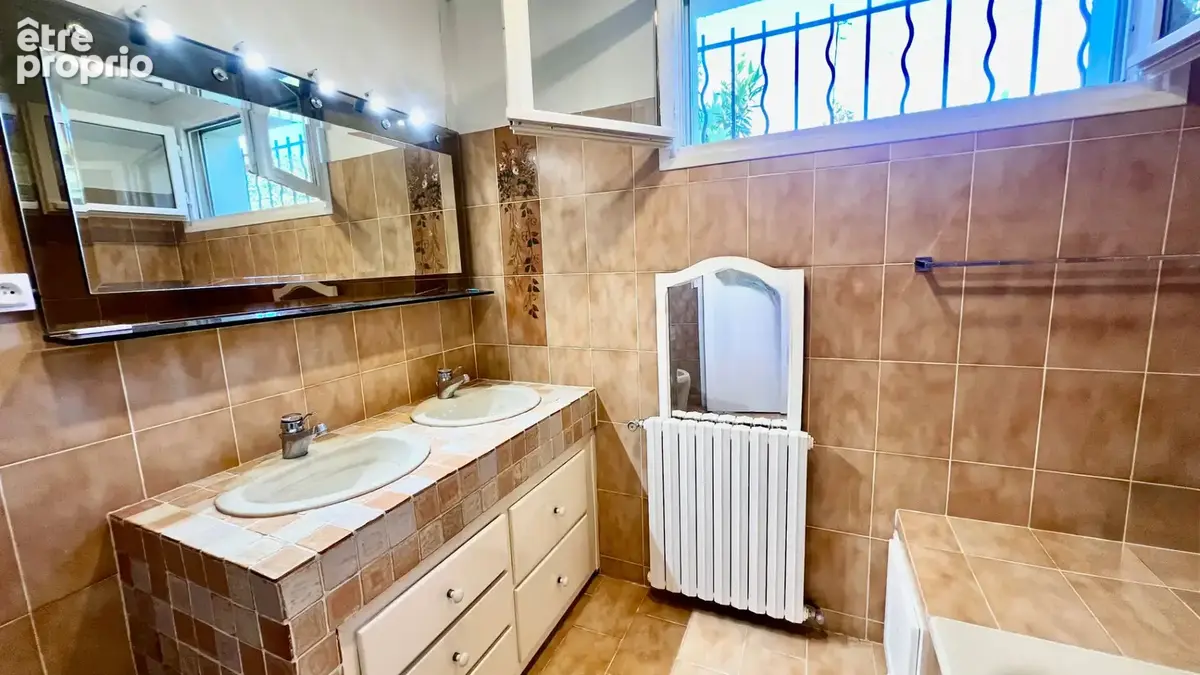Magnifique maison T6 Saint Zacharie - photo 16