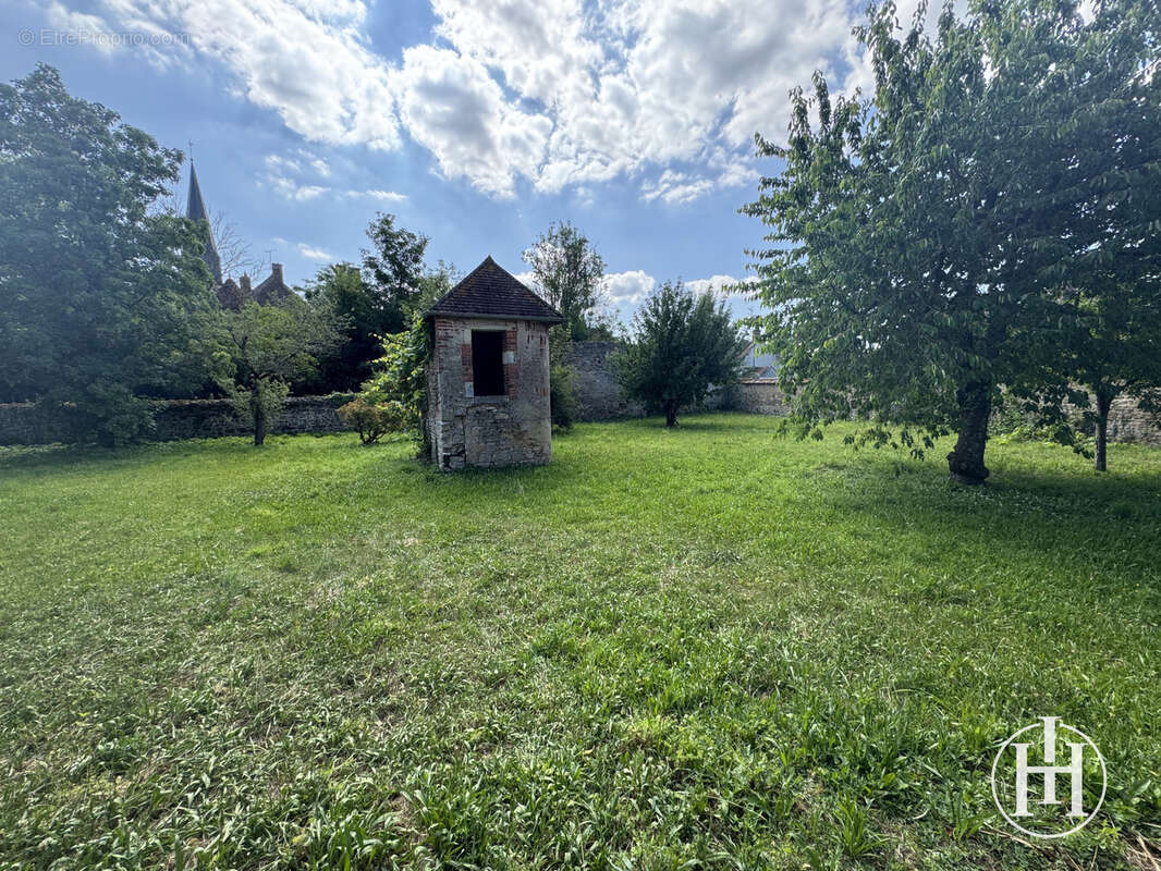 Maison à CHARENTON-DU-CHER