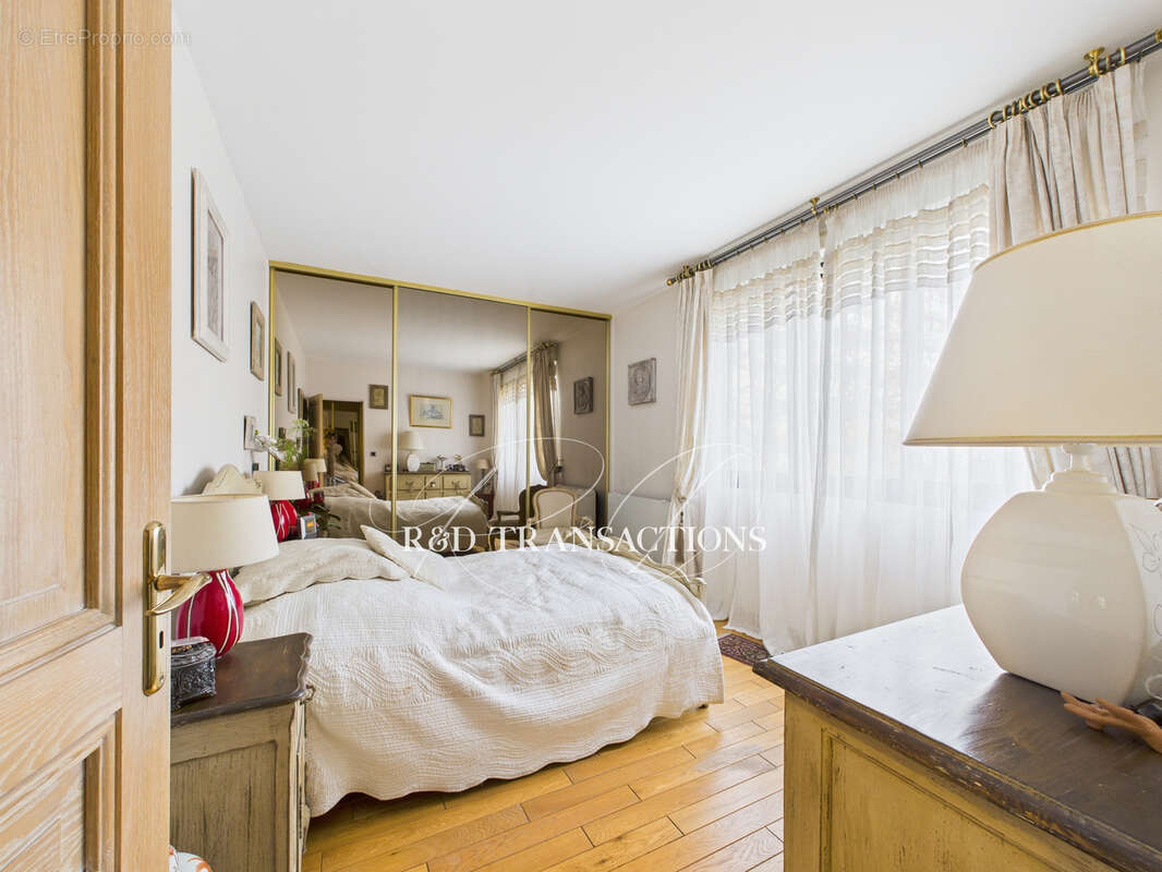 Appartement à LEVALLOIS-PERRET