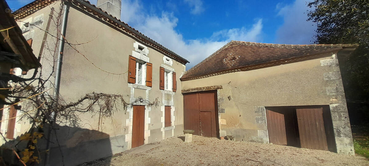 Maison à PILLAC