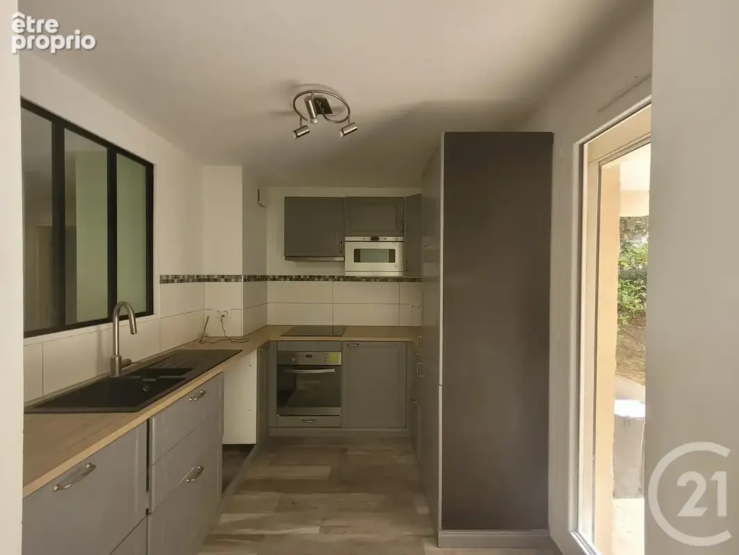 Appartement 3 pièces 60 m² à vendre à Toulon (83200) - photo 7