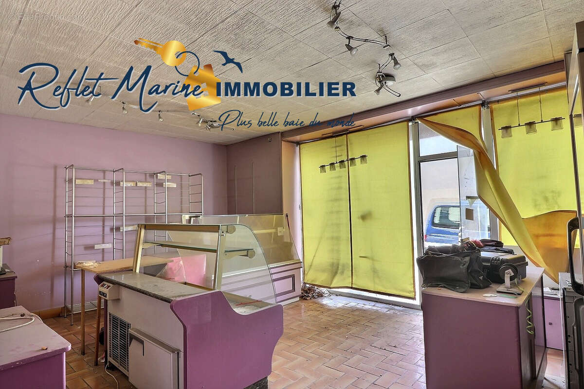 A MARSEILLE LE CABOT - Immeuble R+1 avec local commercial et cour - photo 12