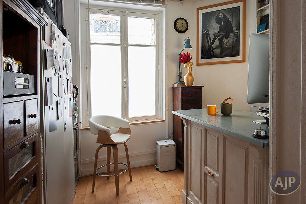 Rez-de-cour - Studio comme un deux pièces - photo 2