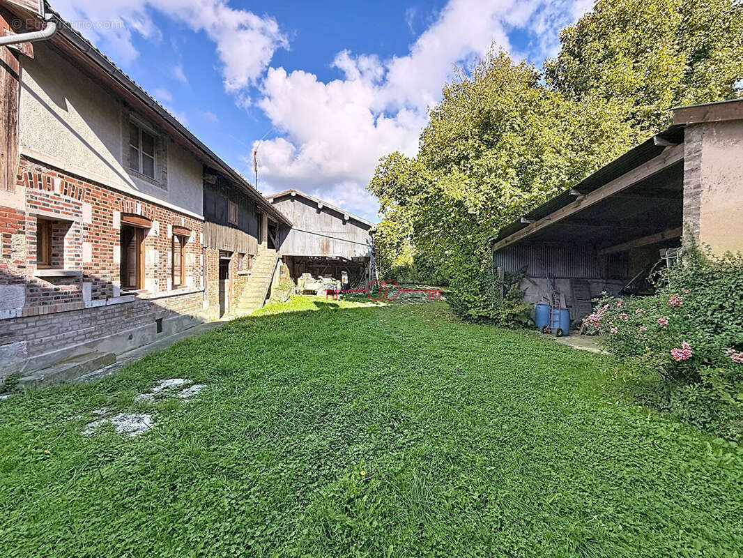 Maison à SAINTE-MENEHOULD