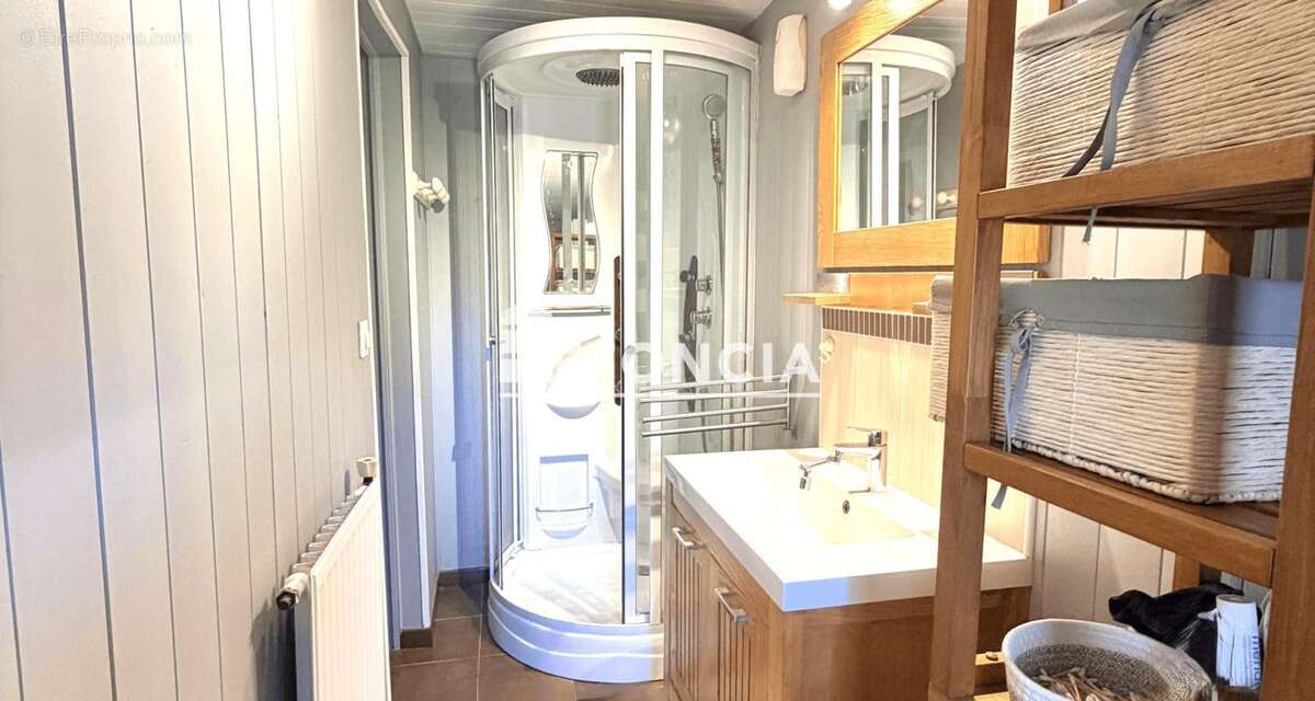 Maison à Rénover 3 pièces, 2 chambres avec garage et beau jardin en Centre Ville de La Flèche - photo 14