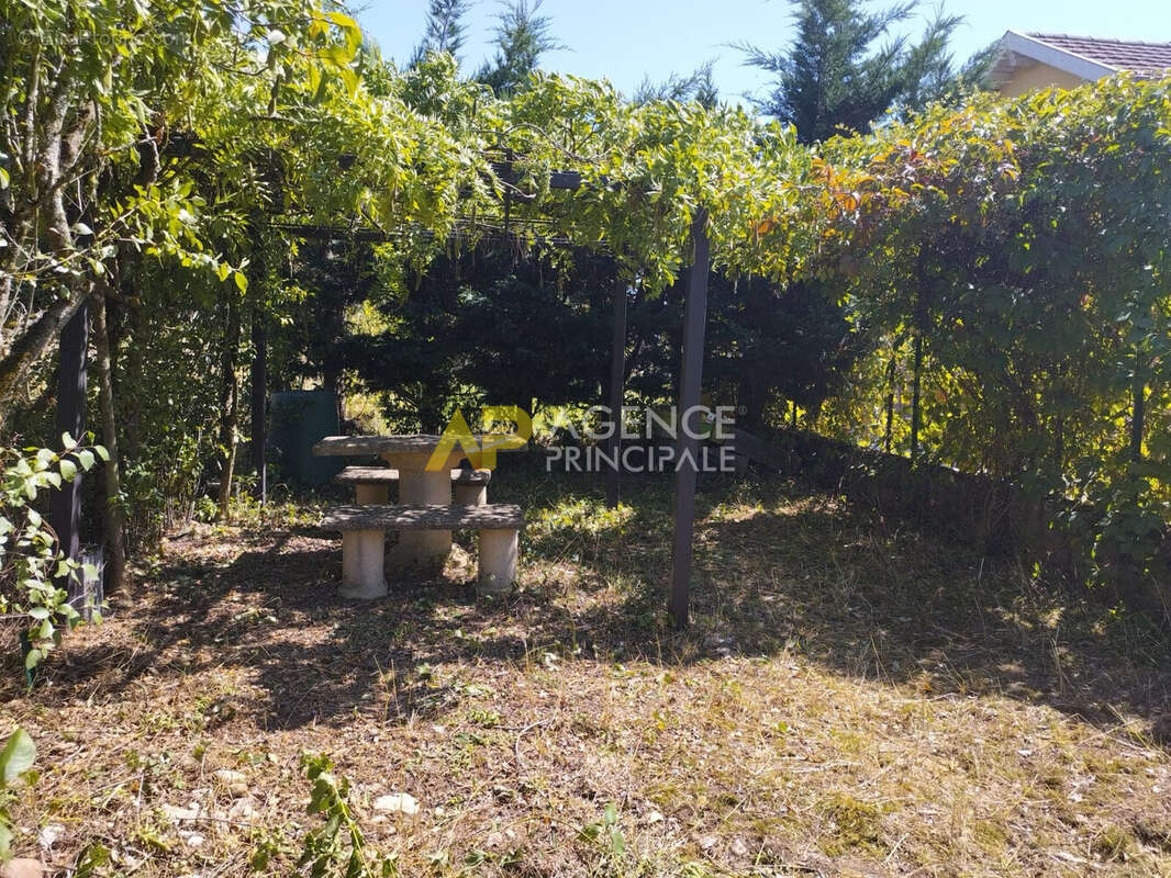 Maison à SAINT-DENIS-EN-BUGEY