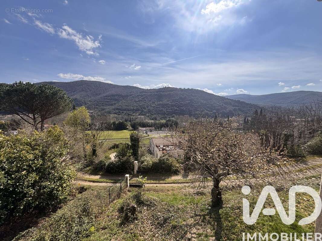 Maison 80 m² à Riols  - photo 4