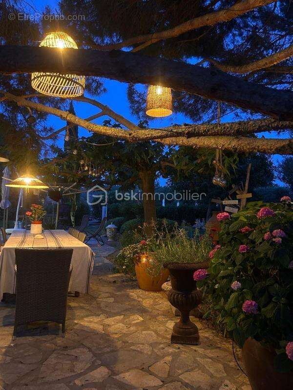 Maison à VERS-PONT-DU-GARD