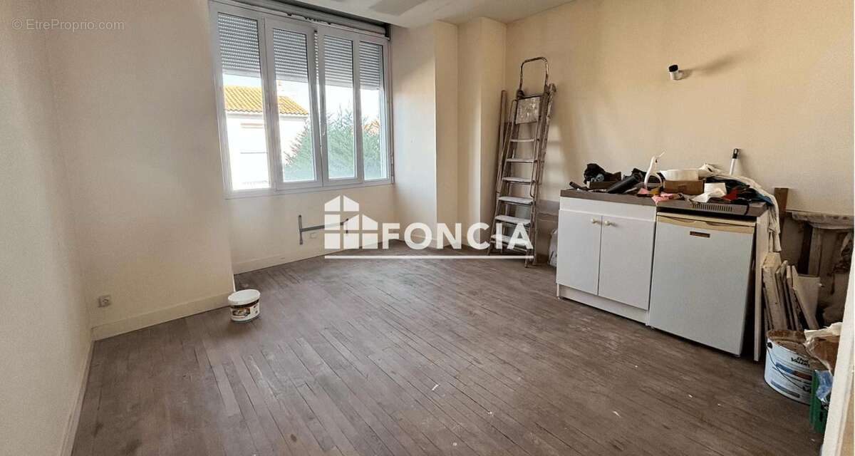 Joli T2 lumineux avec travaux - photo 4