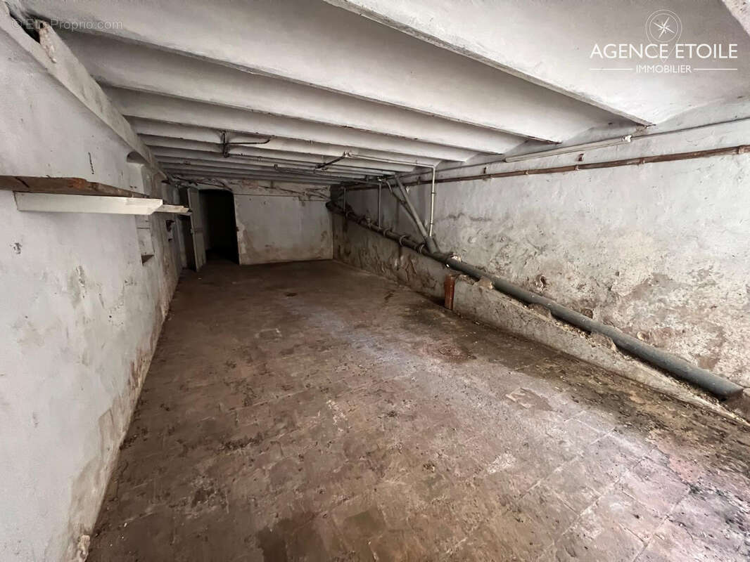 Commerce à MARSEILLE-1E