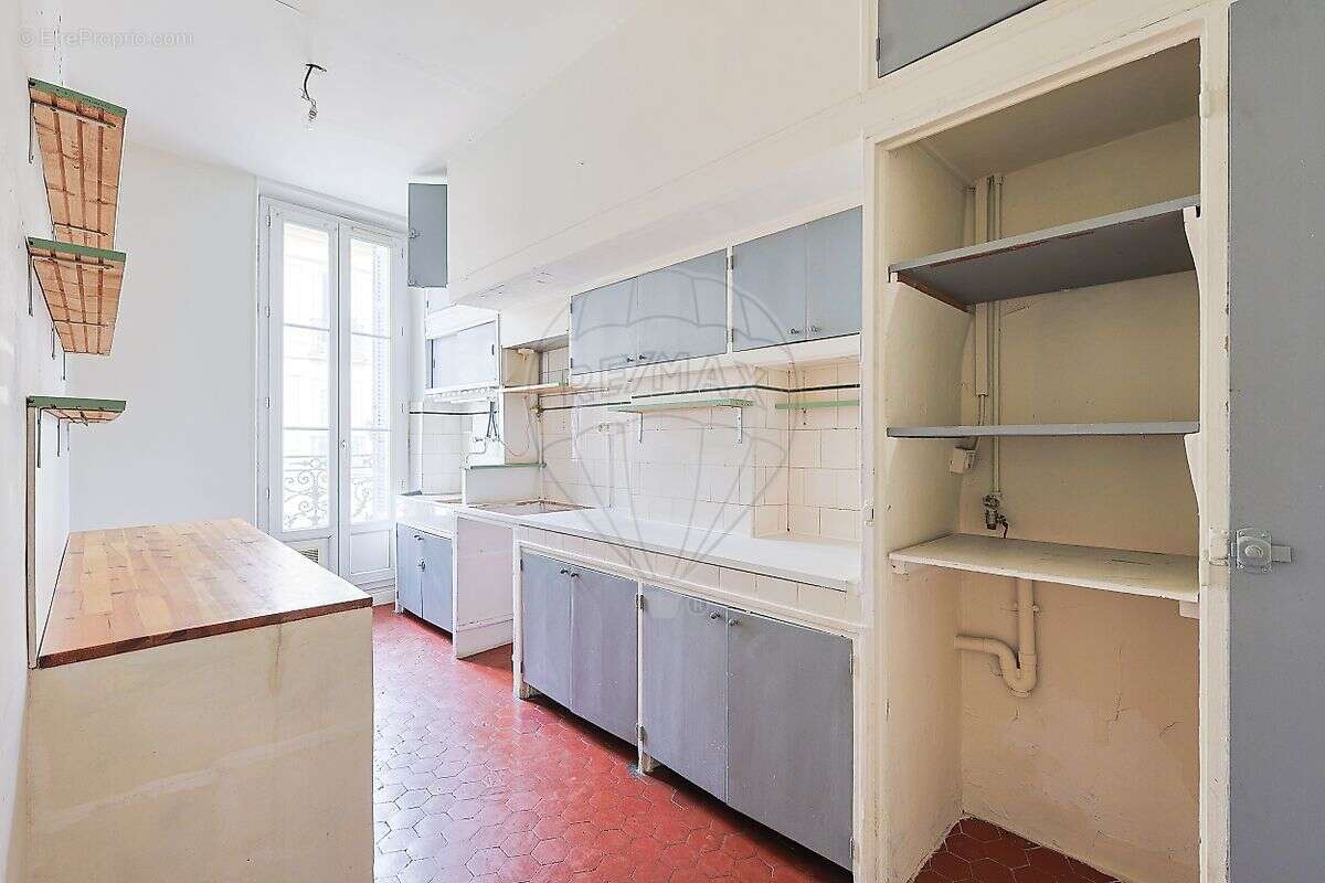 Appartement à MARSEILLE-4E