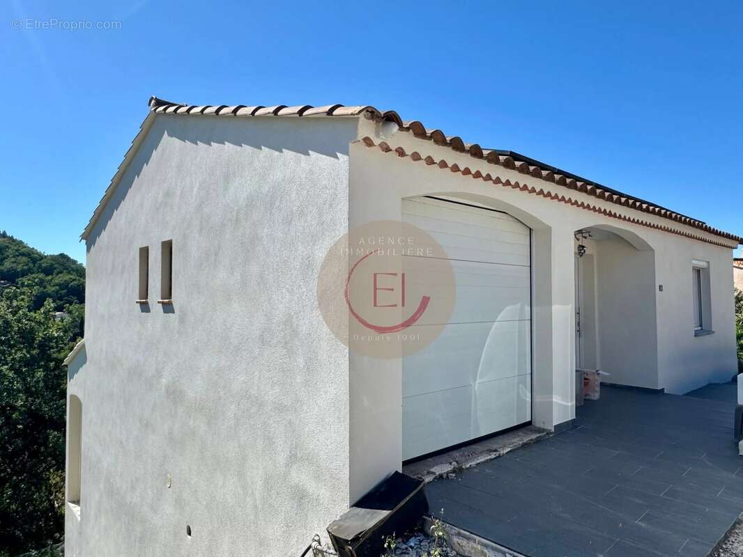 Maison à LES ADRETS-DE-L'ESTEREL
