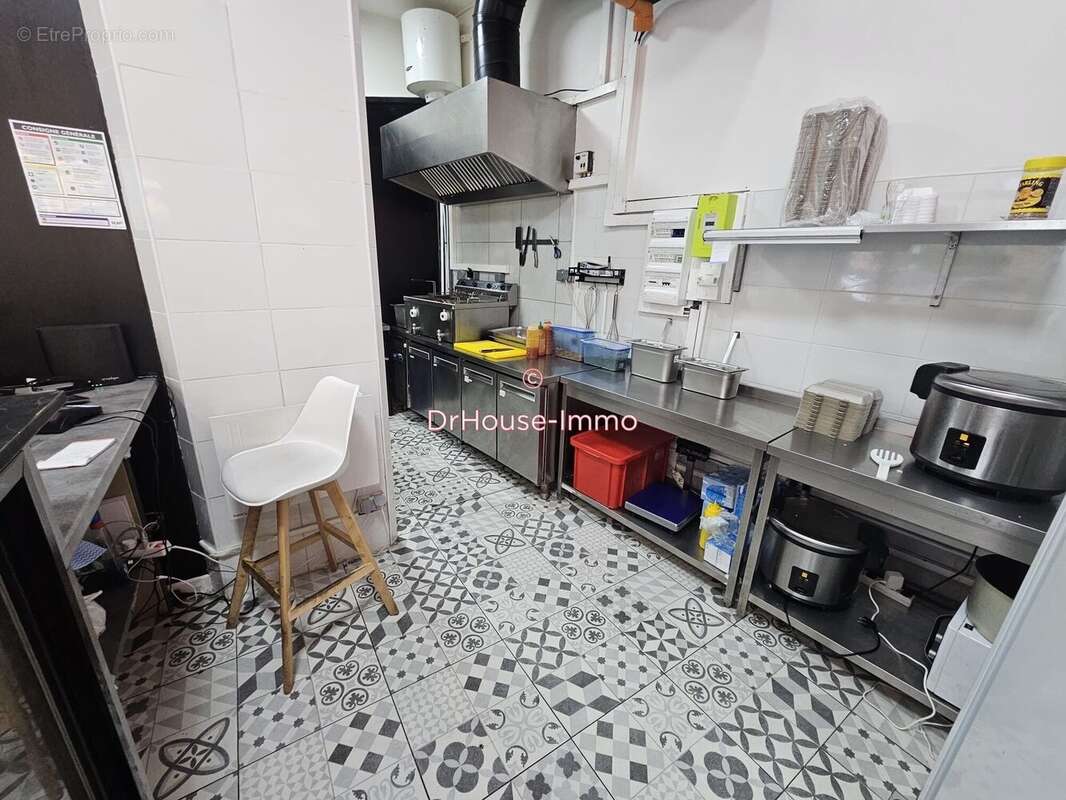 Commerce 30 m² à Paris-15e  - photo 8
