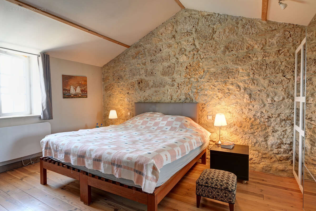 Maison à LACEPEDE