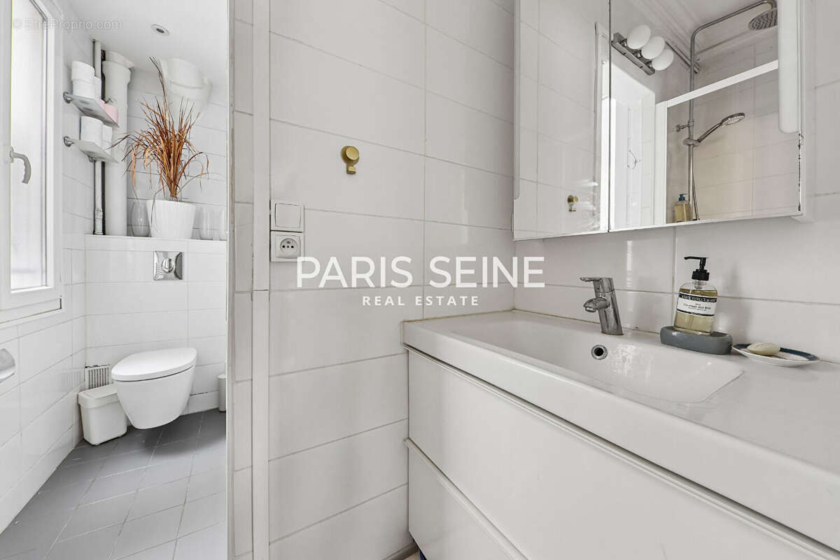 Appartement à PARIS-7E