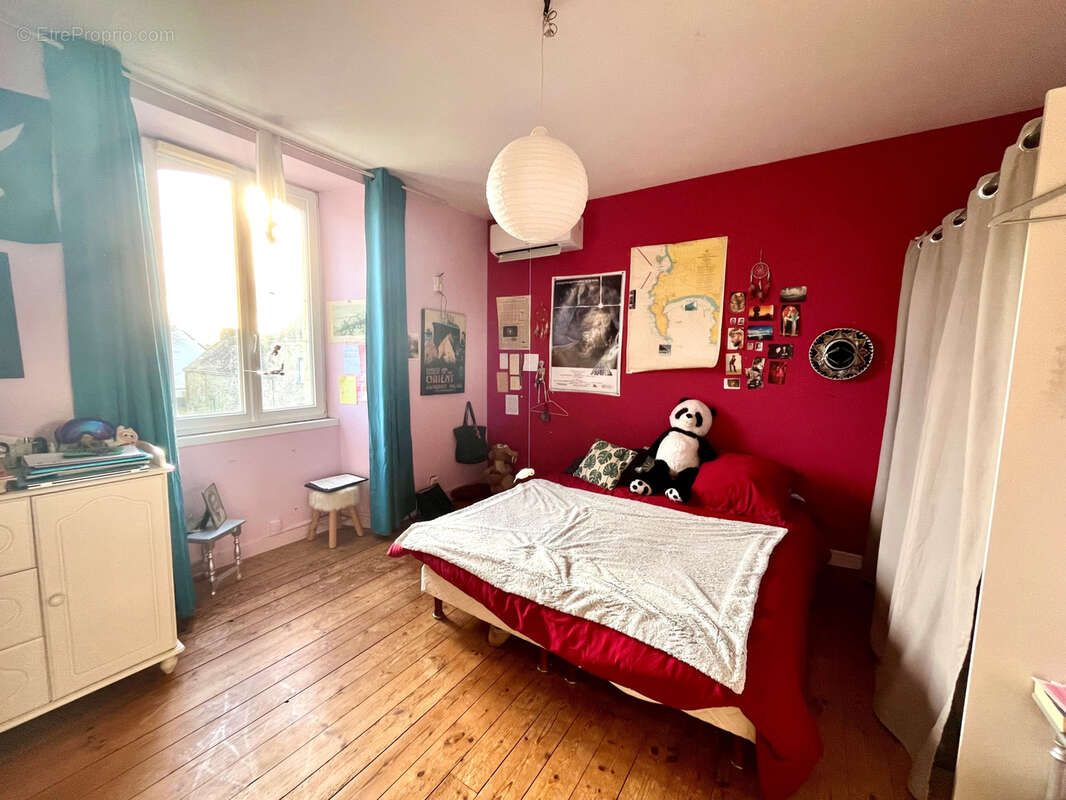 Maison à LOCQUELTAS