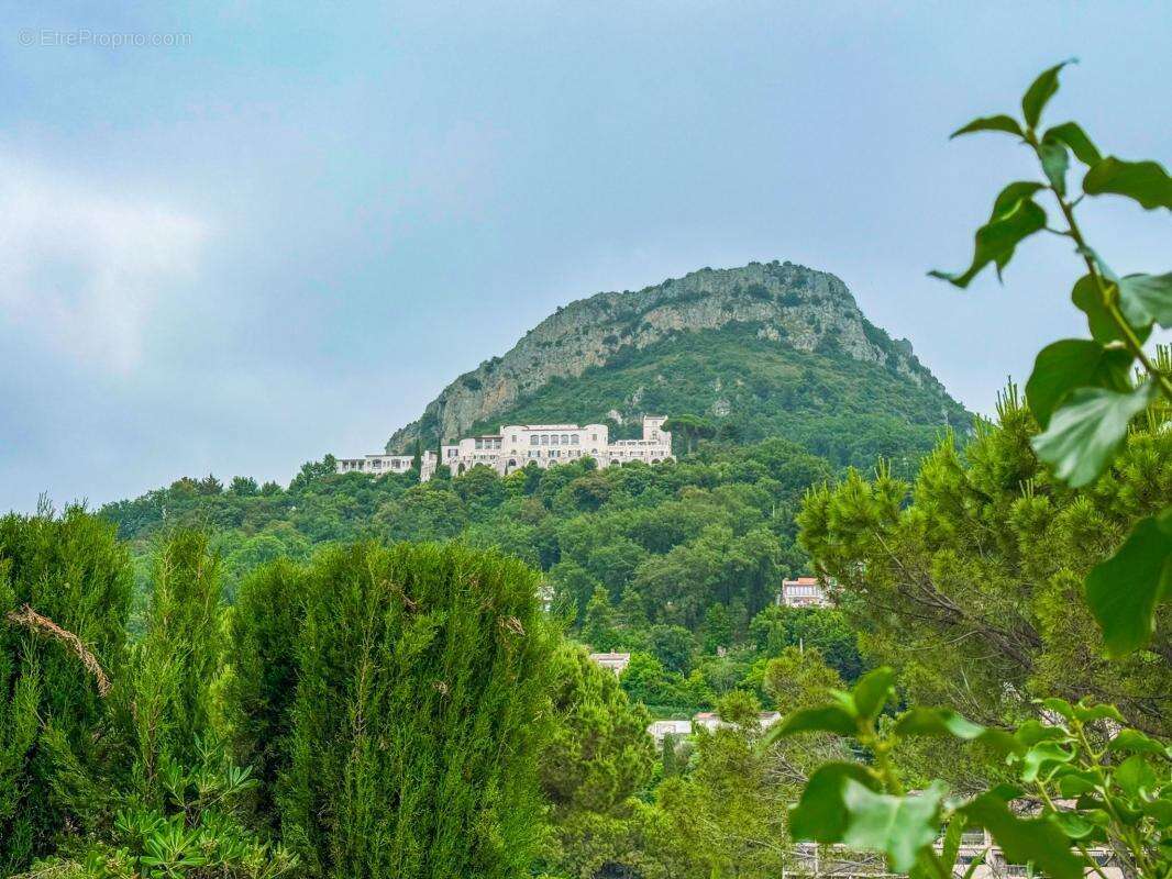 Appartement à VENCE