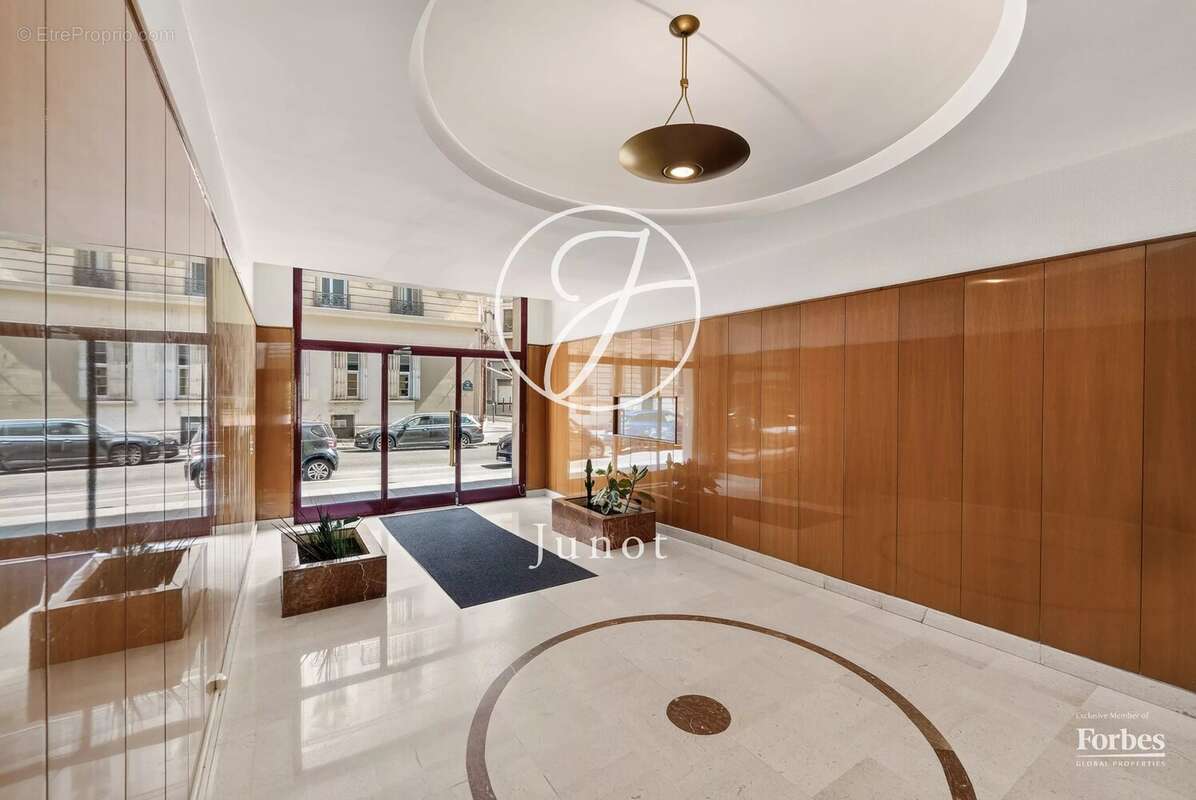 Paris 16e - LA MUETTE - Appartement - 2 pièces - 46,86m² Carrez - 1 chambre - Vue dégagée - photo 9