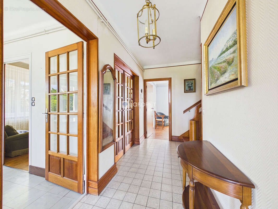 Maison TREFFIAGAT 6 Pièces 130.25 m² - photo 4