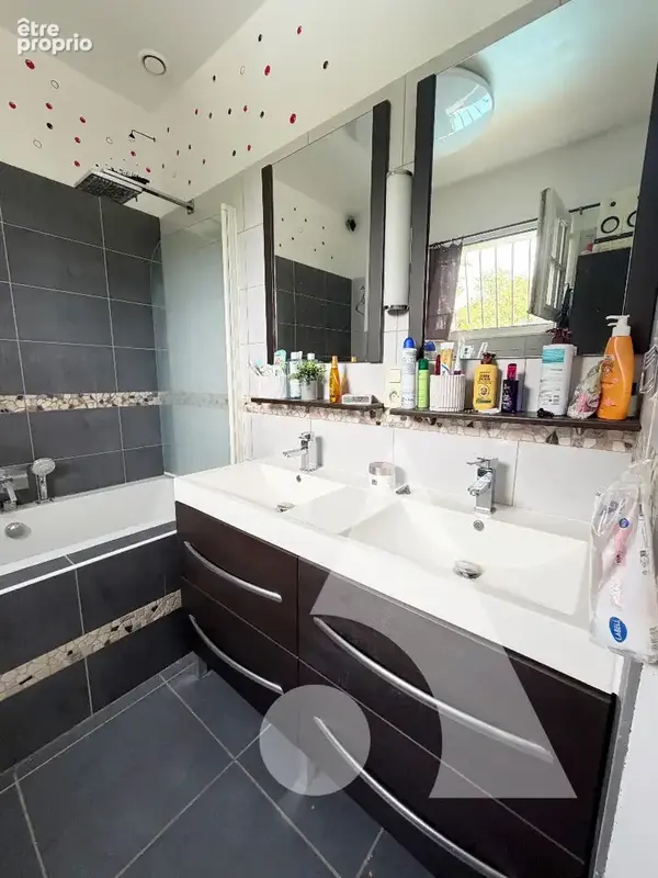 Maison T6 - Breviandes-limite Saint-Julien-les-Villas-139 m2 - photo 8