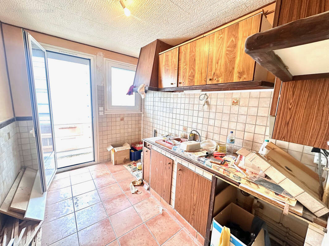 Appartement T4 de 65,81 m2 avec cave, garage , spécial investisseurs  VIDEO sur demande - photo 4