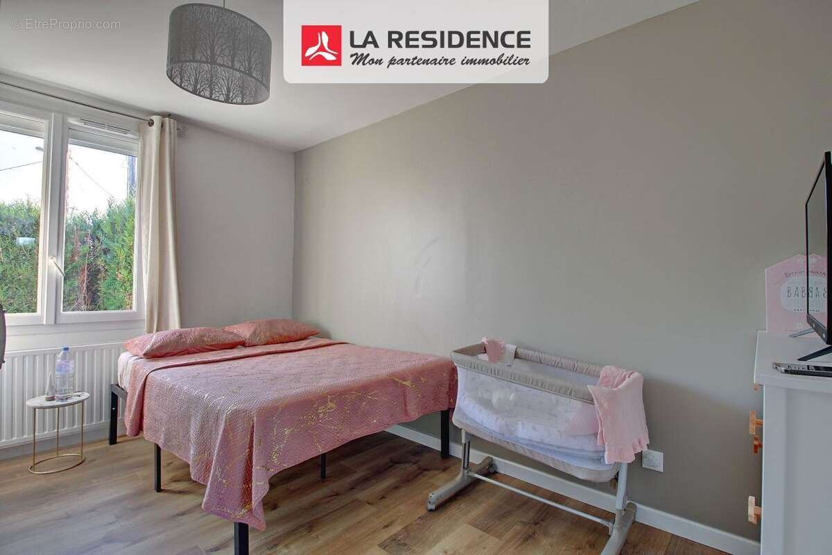 Maison à SAINT-ETIENNE-DU-ROUVRAY