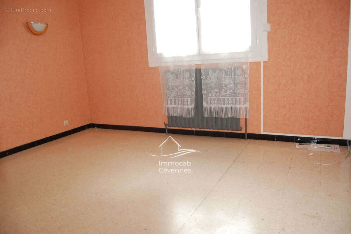 Maison 107 m² à Ales  - photo 6