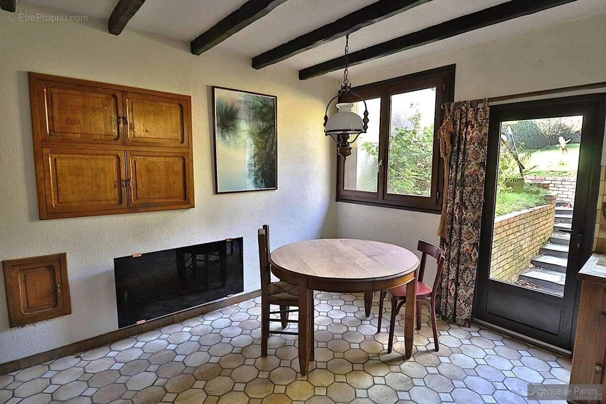 Maison à VERRIERES-LE-BUISSON