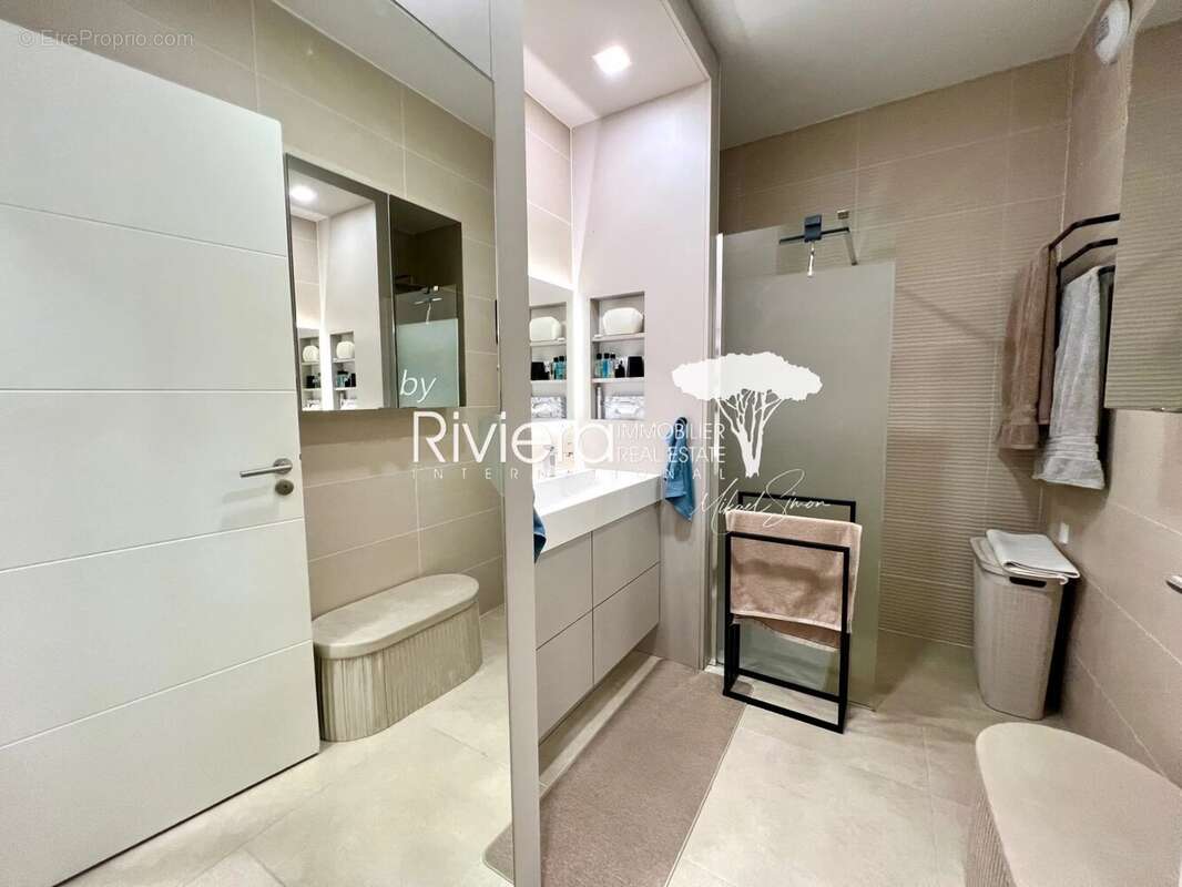 T2/3 en rdj avec piscine et double parking s/sol ! - photo 9