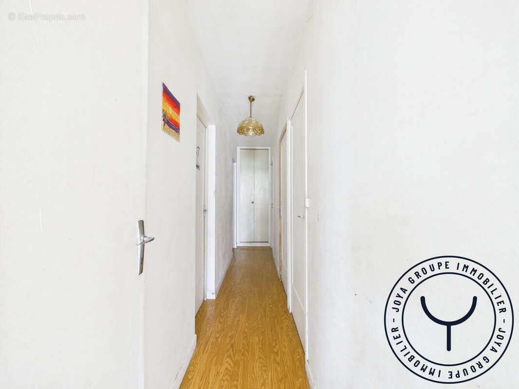 Maison 102 m² à Pont-Sainte-Marie  - photo 8
