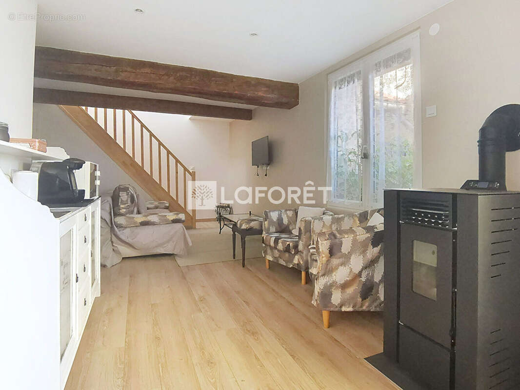 Maison à AMBERIEUX-EN-DOMBES