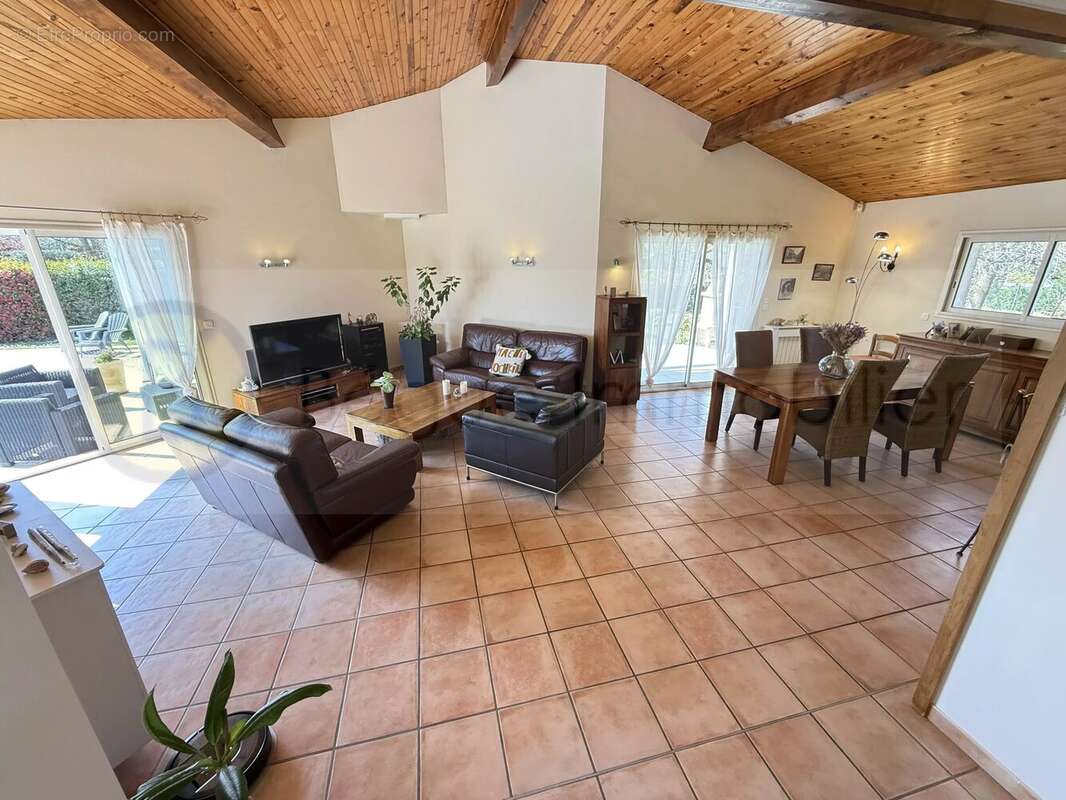 Maison à BRAX