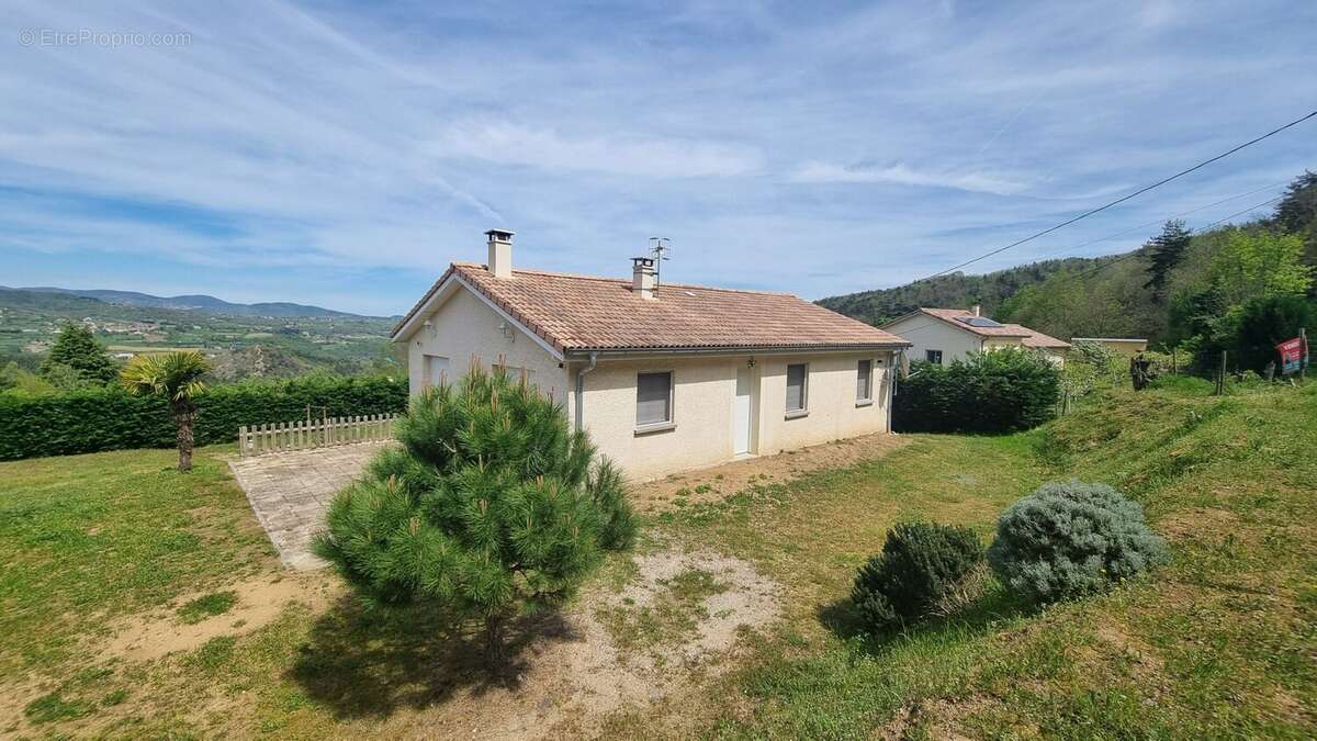 Maison à LE CRESTET