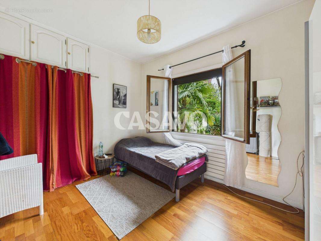 Maison à SARTROUVILLE