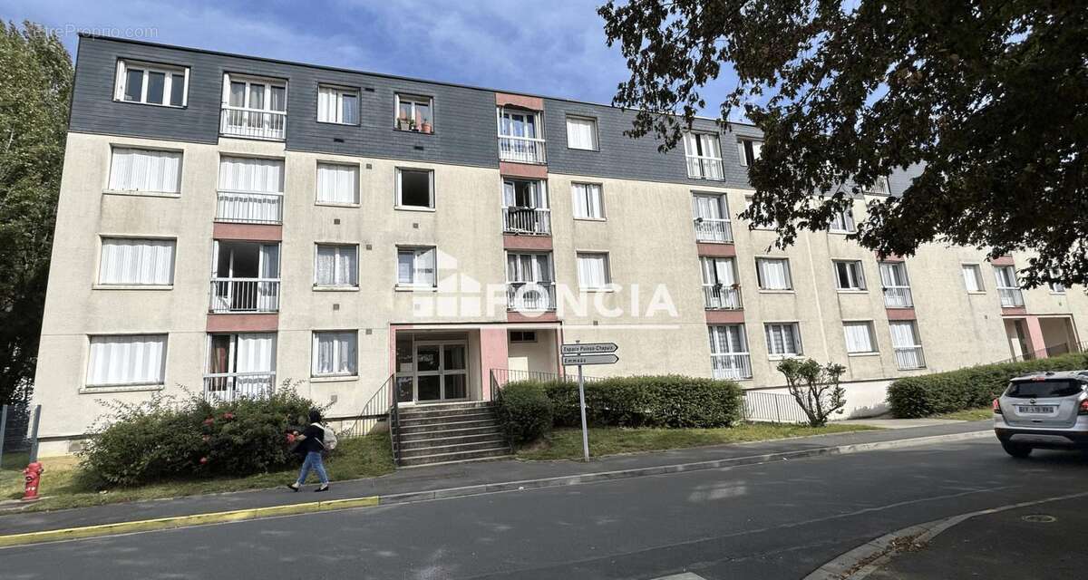 Appartement à LE PLESSIS-TREVISE