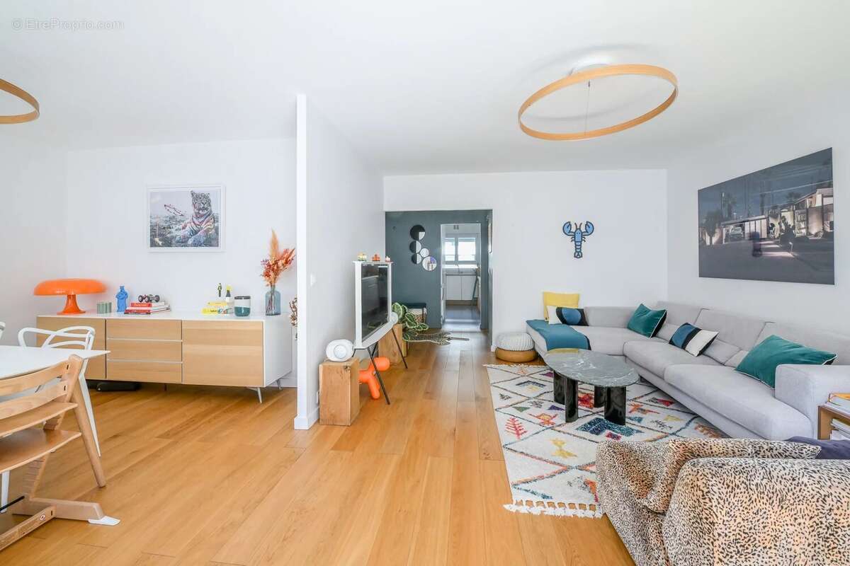 Appartement à PARIS-7E