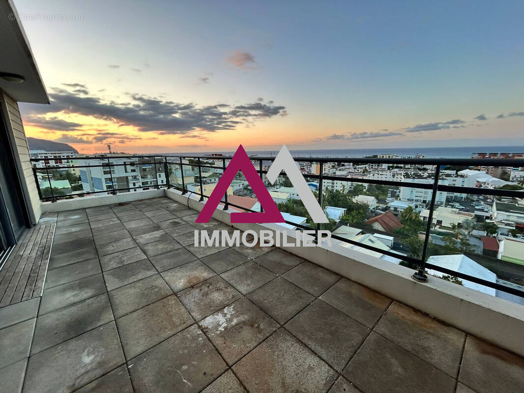 Appartement à SAINT-DENIS